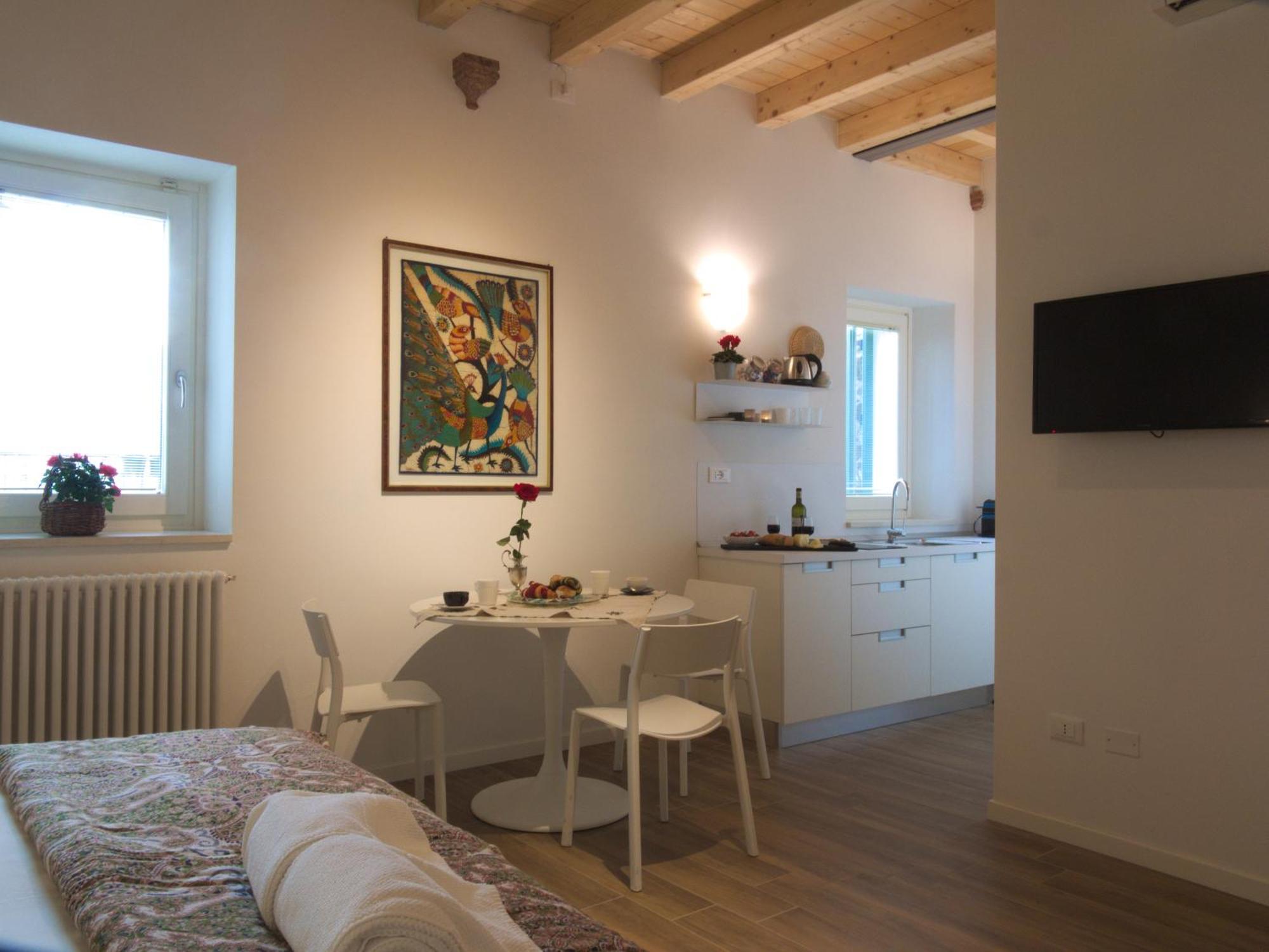 Ai Portoni Apartment Verona Exterior photo